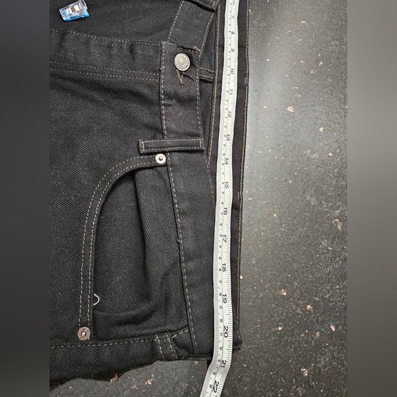 LEVI STRAUSS & CO. Men's Black Jeans 505. Size: 40/36 - Picture 14 of 16